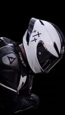 XX Cross Helm 1