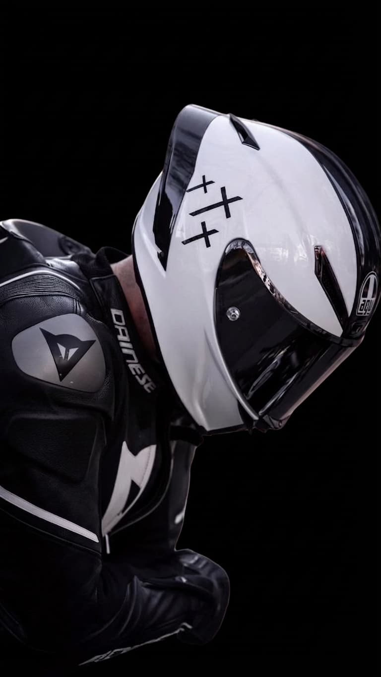 XX Cross Helm